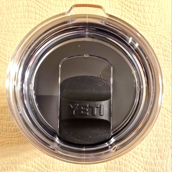 NWY 2024 YETI Limited Edition Flag Of Honor Wave Navy Rambler, 20 Oz - Picture 3 of 5